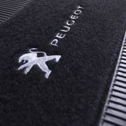 JOGO DE TAPETE UNIVERSAL PEUGEOT - MODELO MUNIQUE